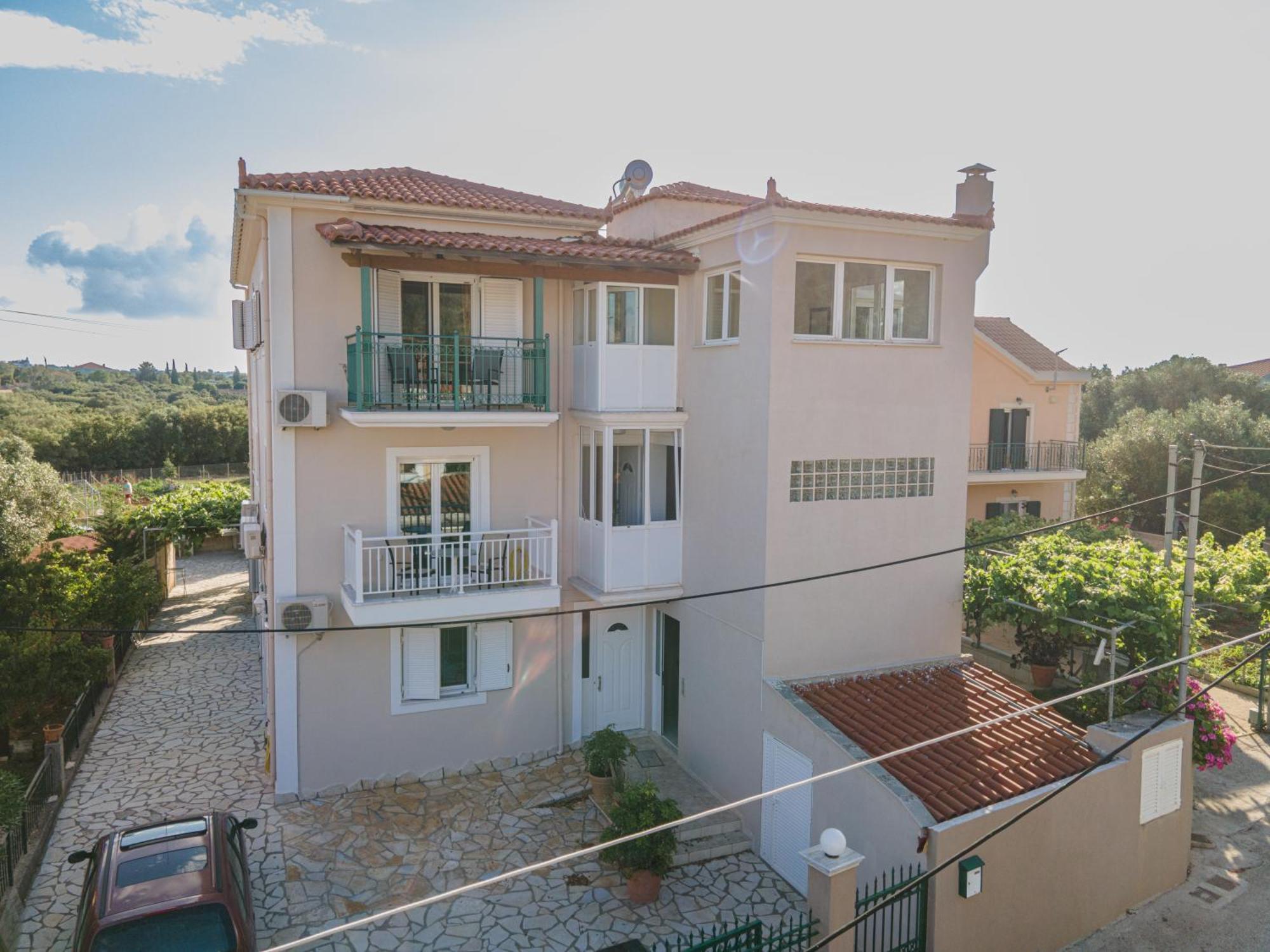 Dimitra'S House Apartment อาร์กอสโตลี ภายนอก รูปภาพ