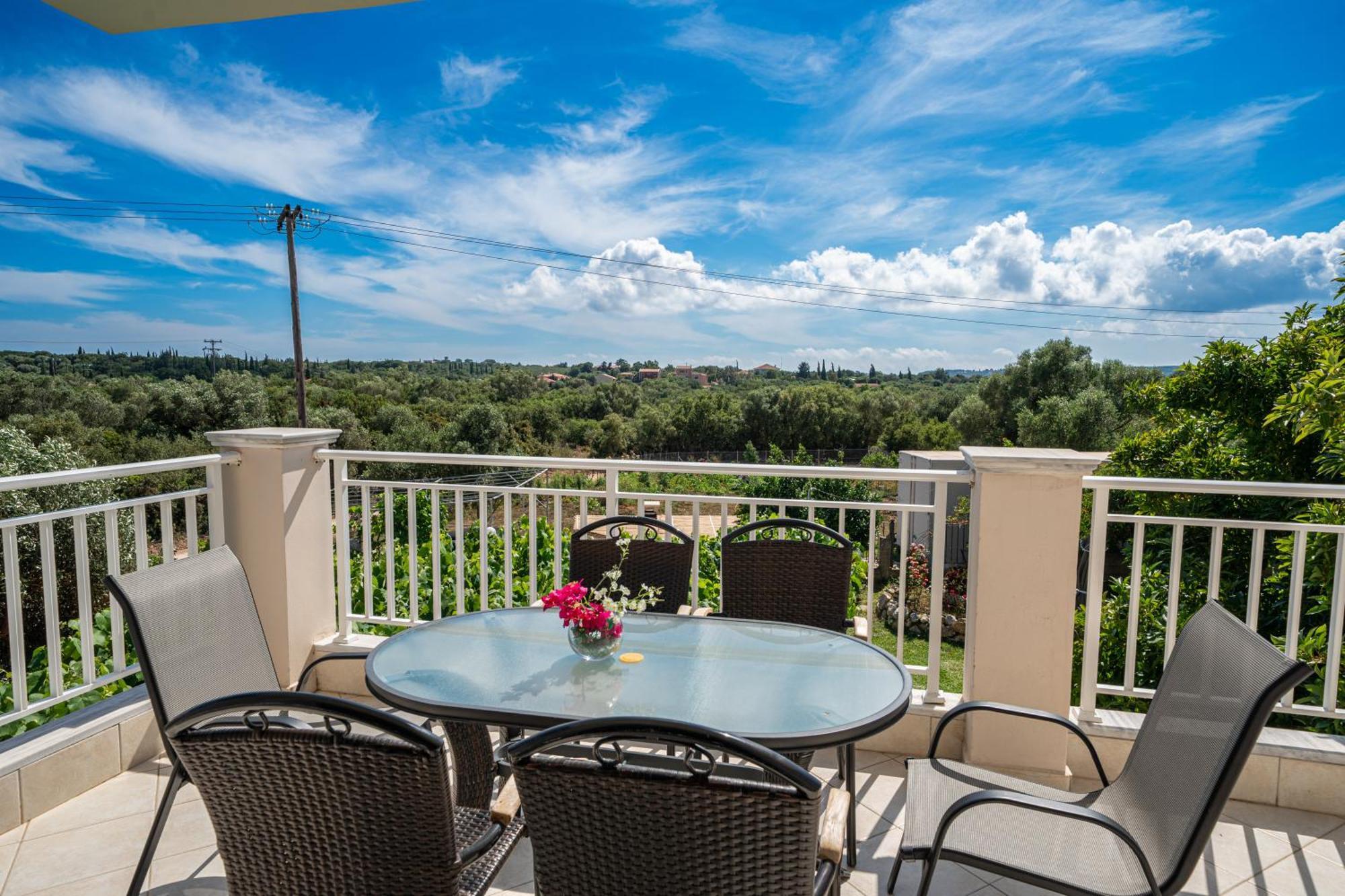 Dimitra'S House Apartment อาร์กอสโตลี ภายนอก รูปภาพ