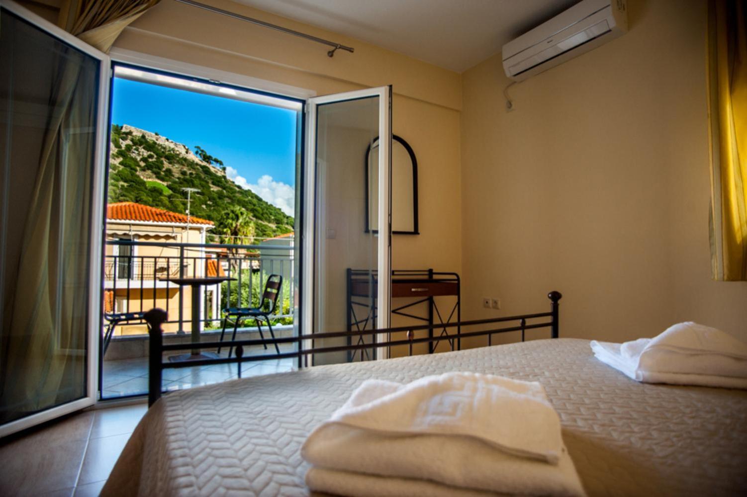 Dimitra'S House Apartment อาร์กอสโตลี ภายนอก รูปภาพ